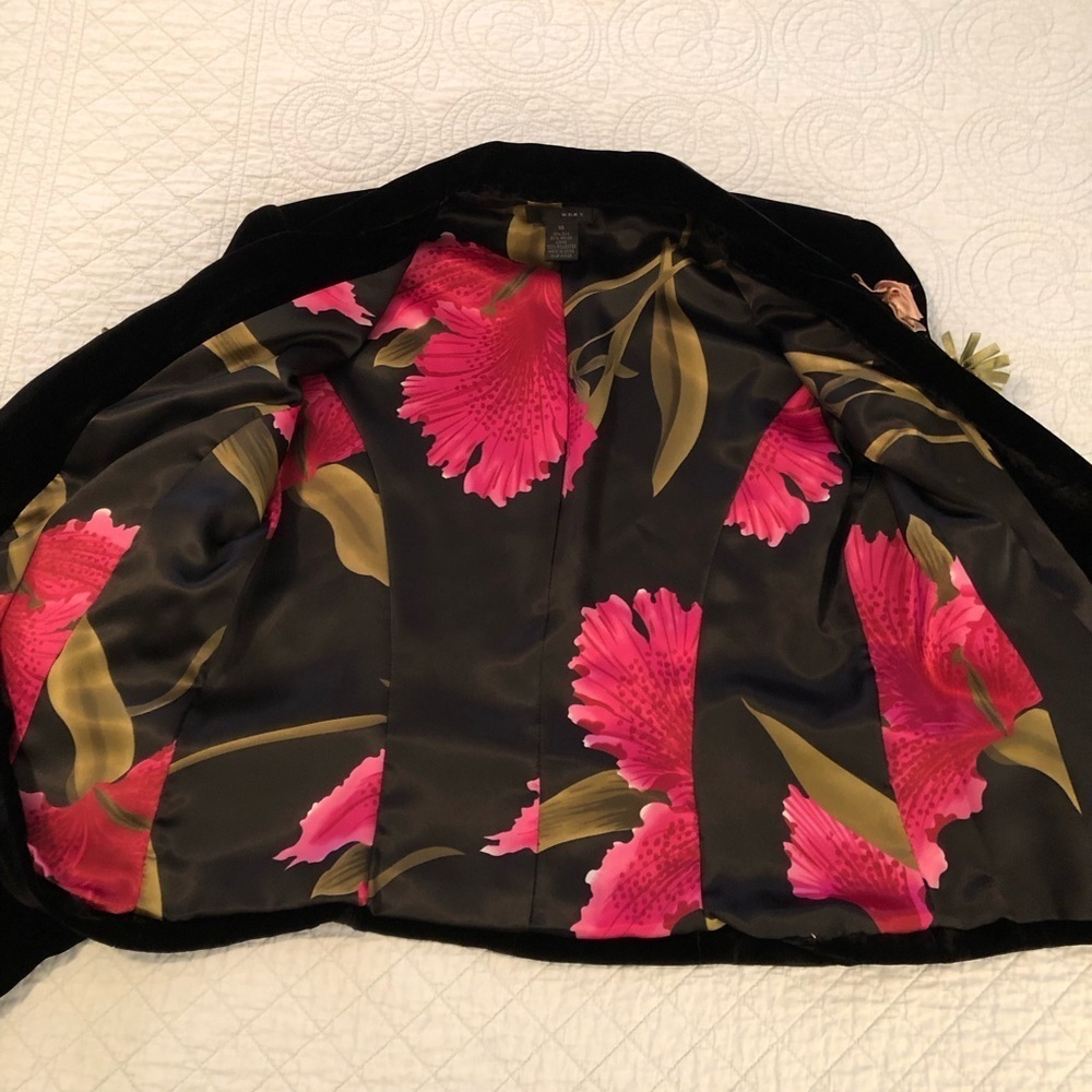 Black velvet silk blend blazer. Women’s size 10. - Picture 3 of 9